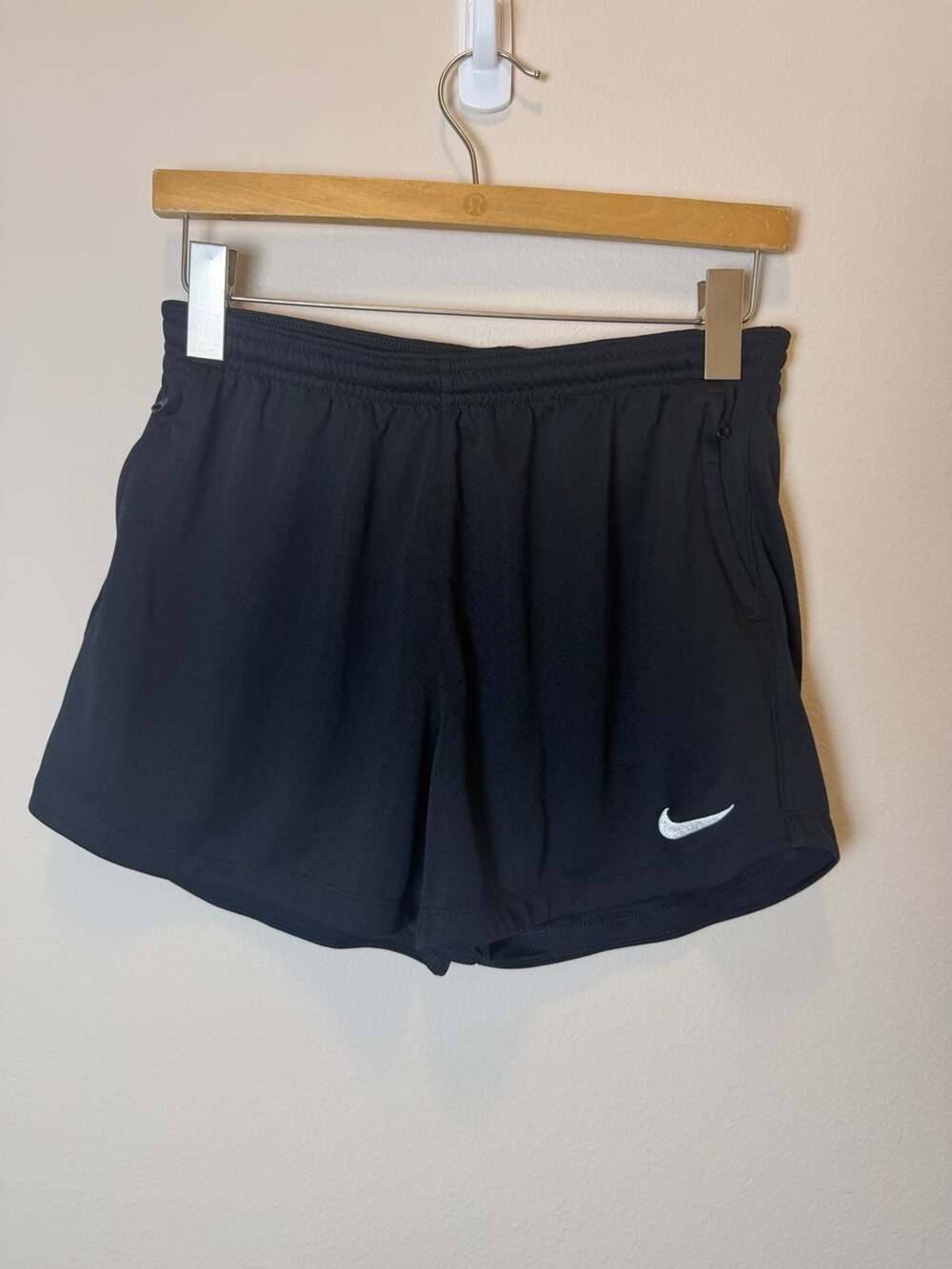 Nike Women's Black Dri-FIT Athletic Shorts Size M